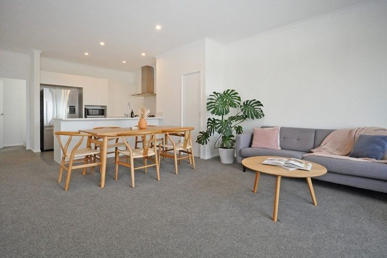 Photo of property in 25/1 Scott Road, Hobsonville, Auckland, 0616