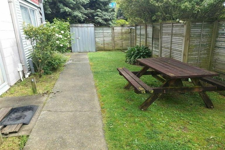 Photo of property in 126u3 Redwood Avenue, Tawa, Wellington, 5028