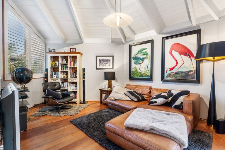 Photo of property in 50 Braemar Road, Castor Bay, Auckland, 0620