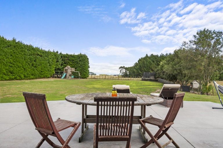 Photo of property in 501 Halcombe Road, Feilding, 4775