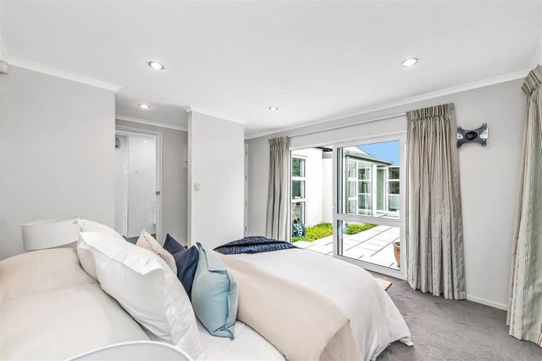 Photo of property in 27 Tui Street, Fendalton, Christchurch, 8041