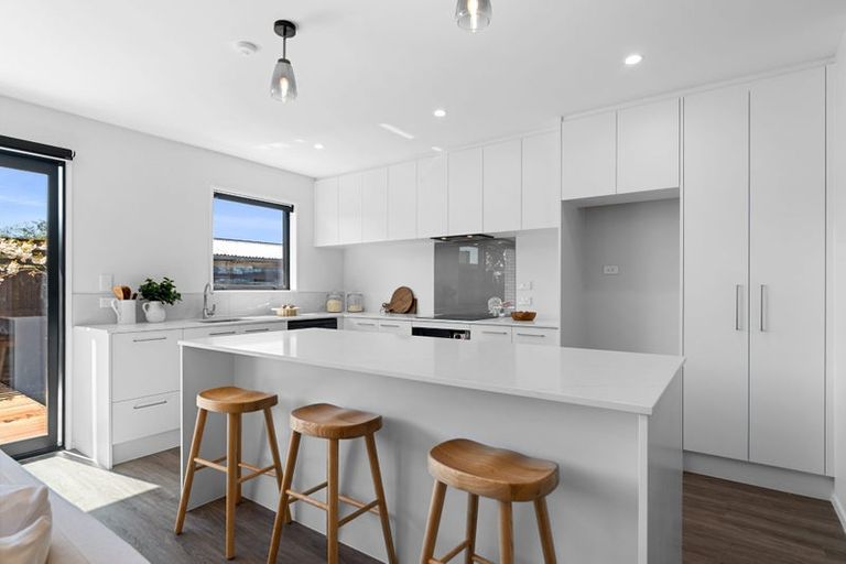 Photo of property in 24a Vagues Road, Northcote, Christchurch, 8052