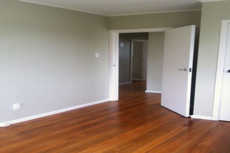 Photo of property in 75 Commercial Road, Helensville, 0800