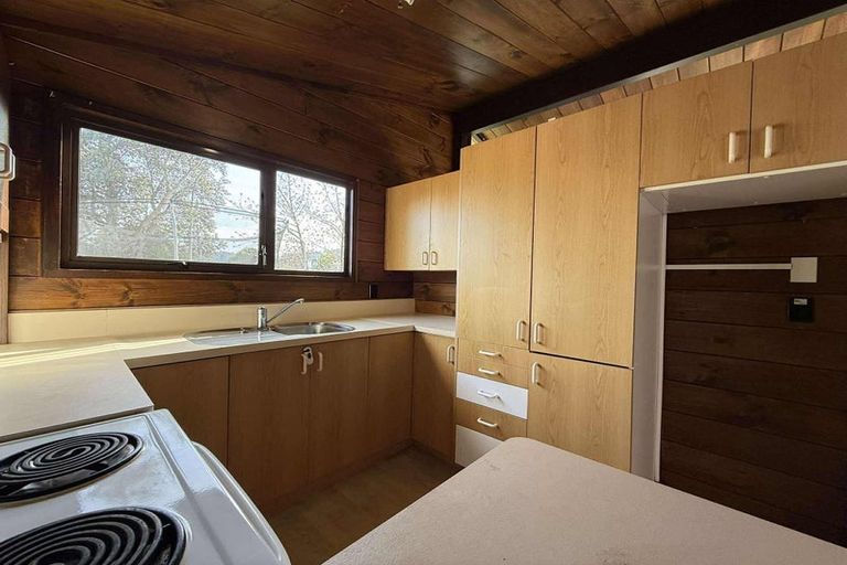 Photo of property in 2/68 Gibbons Street, Ebdentown, Upper Hutt, 5018