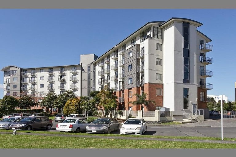 Photo of property in 10d Crown Lynn Place, New Lynn, Auckland, 0600