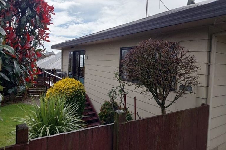 Photo of property in 33 Bellevue Road, Brookfield, Tauranga, 3110