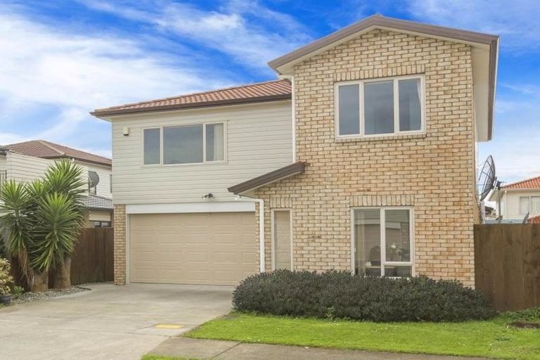 Photo of property in 25 Maypark Crescent, Flat Bush, Auckland, 2016