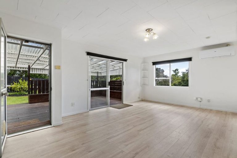 Photo of property in 2/8 Helena Street, Massey, Auckland, 0614