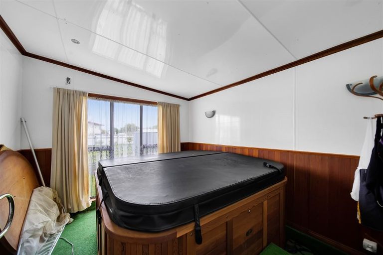 Photo of property in 30 Caledonia Street, Hawera, 4610