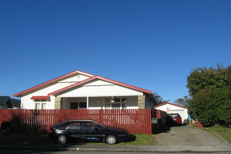 Photo of property in 21 Linwood Drive, Paraparaumu, 5032
