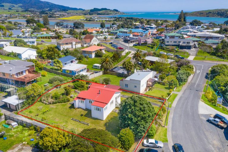 Photo of property in 5 Park Drive, Raglan, 3225