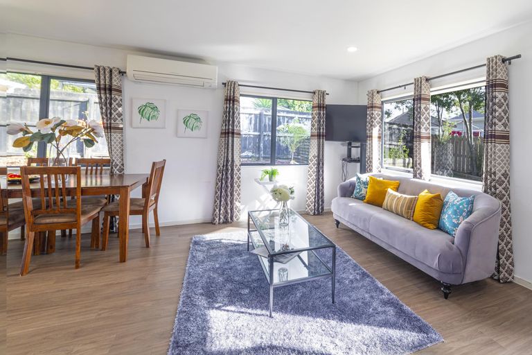 Photo of property in 52d Arimu Road, Papakura, 2110
