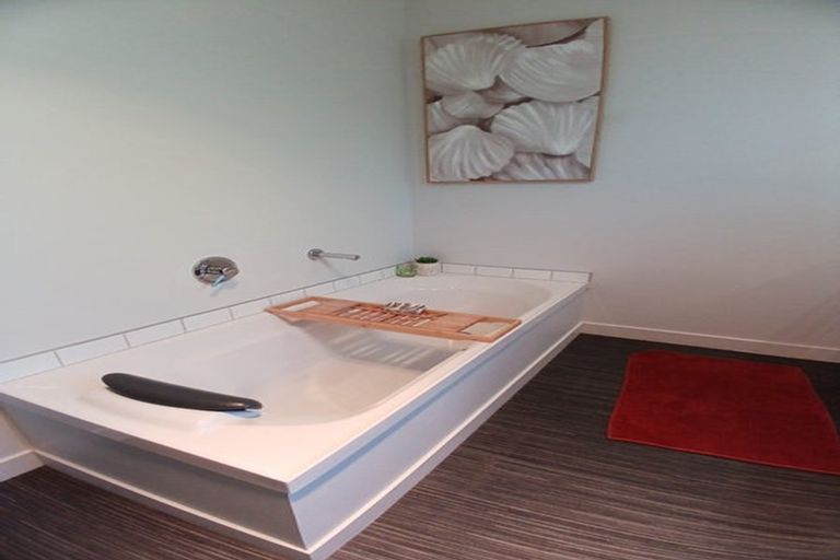 Photo of property in 131 Kennedy Road, Pyes Pa, Tauranga, 3112