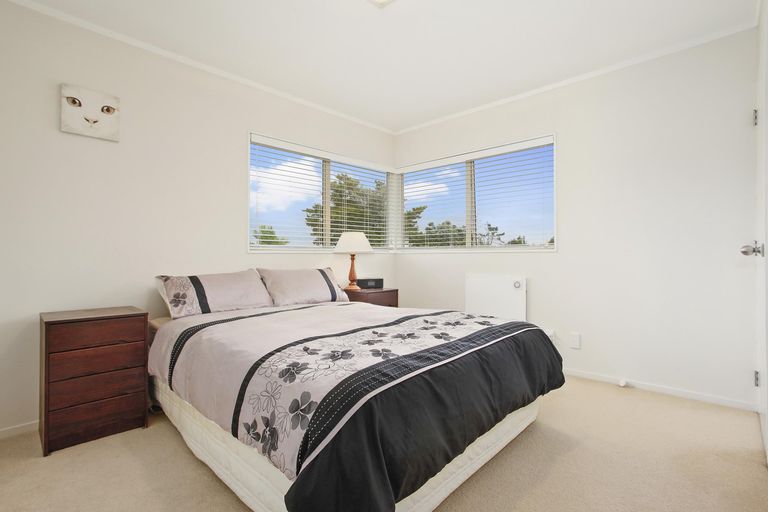 Photo of property in 30d Derwent Crescent, Titirangi, Auckland, 0604