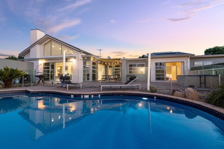 Photo of property in 39r Bradley Avenue, Pyes Pa, Tauranga, 3112
