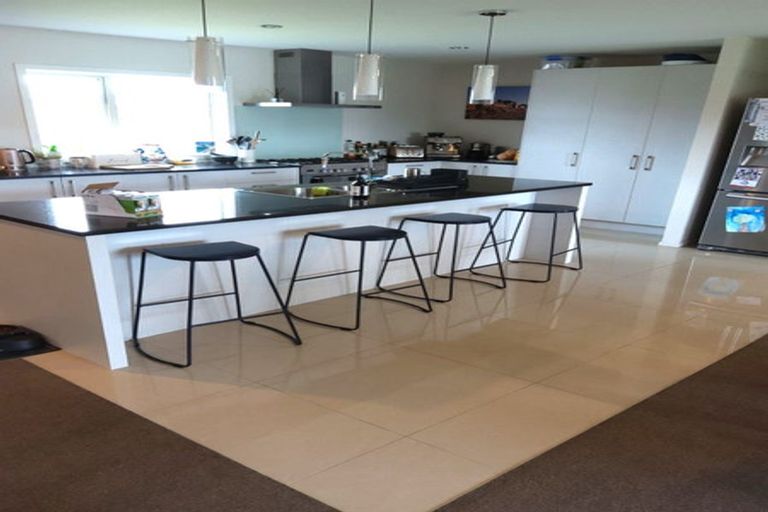 Photo of property in 14 Tiaki Way, Cambridge, 3434