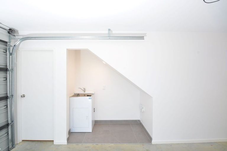 Photo of property in 26a Hutchinsons Road, Bucklands Beach, Auckland, 2014