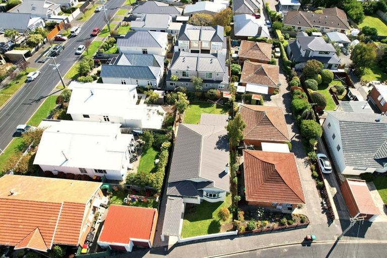 Photo of property in 64 Hargest Crescent, Saint Kilda, Dunedin, 9012