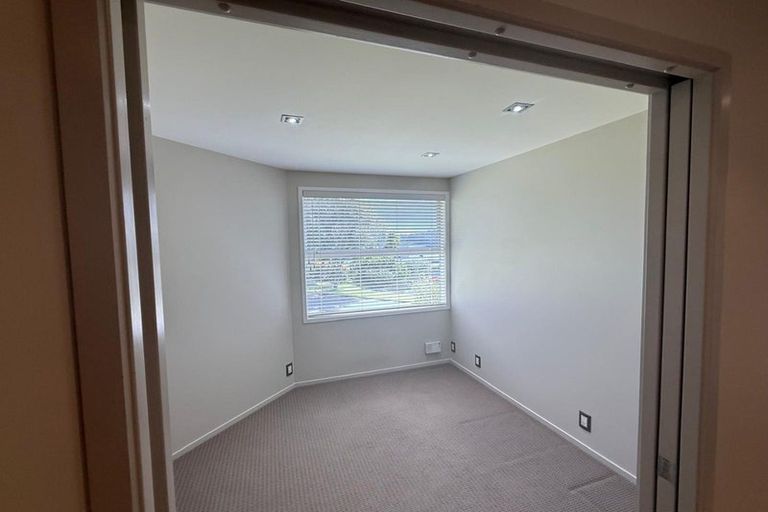 Photo of property in 112 Kittiwake Drive, Schnapper Rock, Auckland, 0632