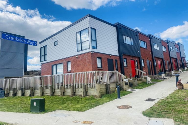 Photo of property in 2 Creekside Way, Flat Bush, Auckland, 2019