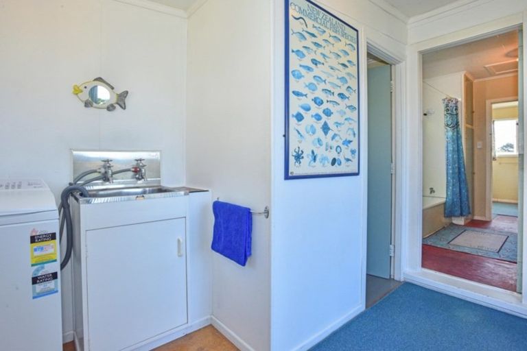 Photo of property in 33 Kuku Avenue, Mahia, 4198