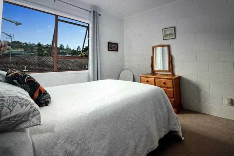 Photo of property in 4/772 Beach Road, Browns Bay, Auckland, 0630