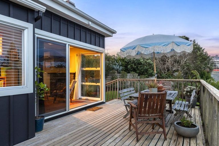 Photo of property in 26 Seatoun Avenue, Leigh, Warkworth, 0985