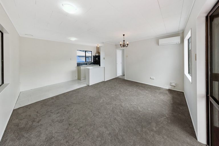 Photo of property in 17 Ballance Avenue, Papatoetoe, Auckland, 2104