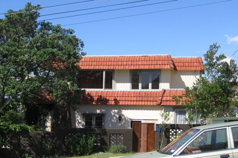Photo of property in 1/41 Masterton Road, Rothesay Bay, Auckland, 0630