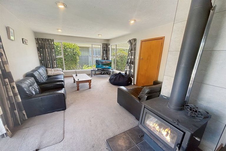 Photo of property in 33 Boston Avenue, Hornby, Christchurch, 8042
