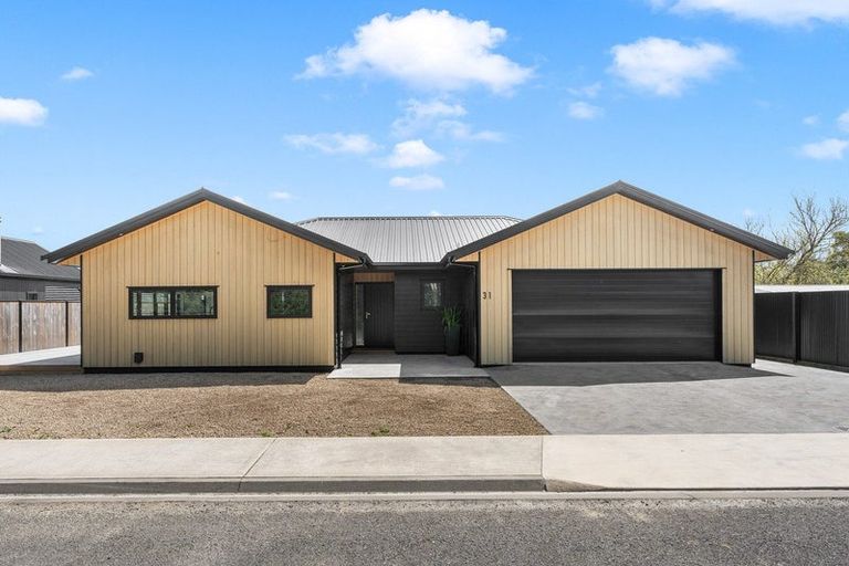 Photo of property in 31 Regent Street, Martinborough, 5711
