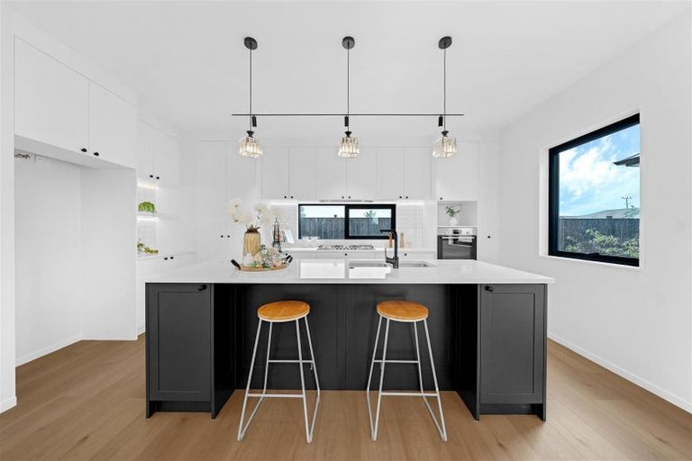 Photo of property in 22 Kakano Street, Clevedon, 2582