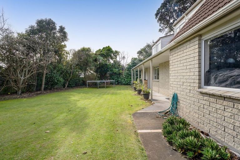 Photo of property in 1138 South Road, Oakura, 4314