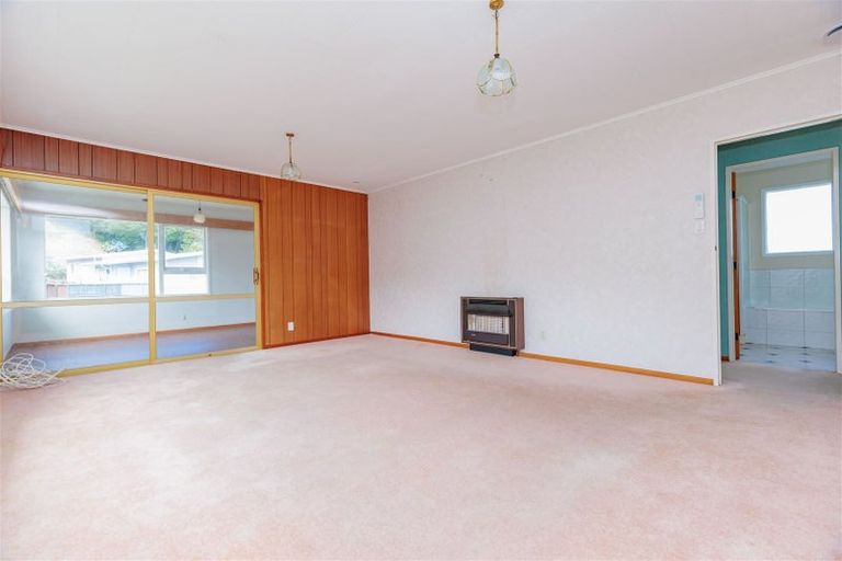 Photo of property in 15 Cortina Avenue, Johnsonville, Wellington, 6037
