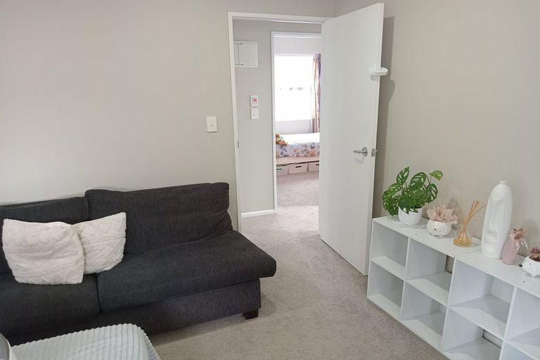 Photo of property in 2 Preston Avenue, Henderson, Auckland, 0610