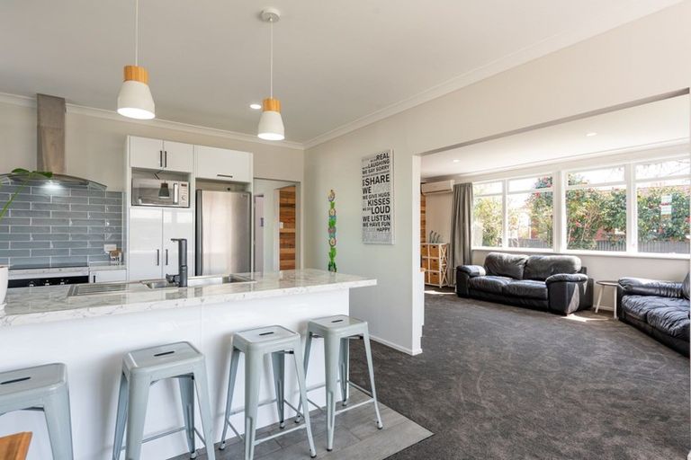 Photo of property in 3 Martin Street, Waikanae, 5036