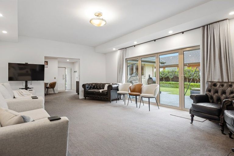 Photo of property in 6 Ambrose Place, Rangiora, 7400