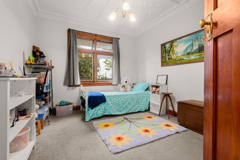 Photo of property in 143 Featherston Street, Palmerston North, 4410