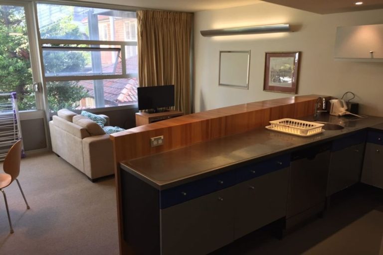 Photo of property in St Pauls Apartments, 56/43u Mulgrave Street, Thorndon, Wellington, 6011