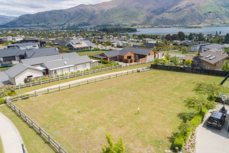 Photo of property in 22 Clutha Place, Wanaka, 9305