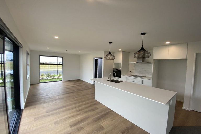 Photo of property in 18 Privet Way, Rolleston, 7678