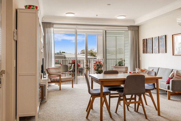 Photo of property in 227 Hibiscus Drive, Orewa, 0931