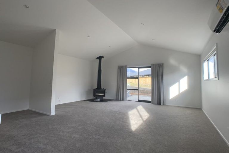 Photo of property in 13 Leicester Street, Jacks Point, 9371