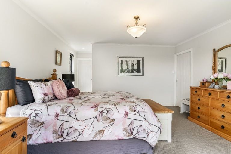 Photo of property in 65 Racecourse Road, Winton, 9782