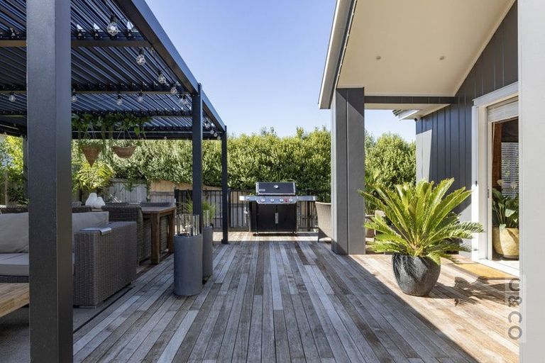 Photo of property in 61 Pitoitoi Drive, Riverhead, 0820