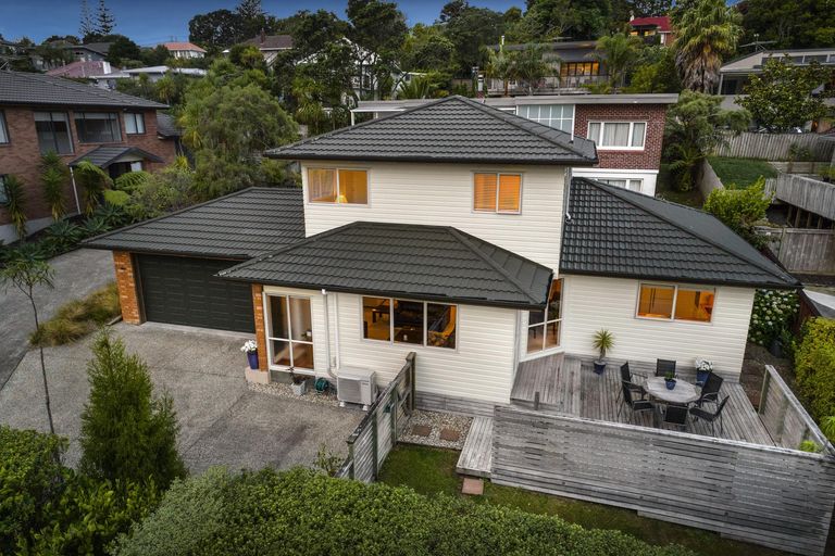 Photo of property in 30d Derwent Crescent, Titirangi, Auckland, 0604
