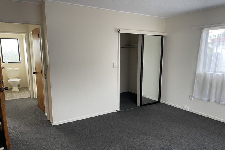 Photo of property in 5 Oreti Place, Clover Park, Auckland, 2019