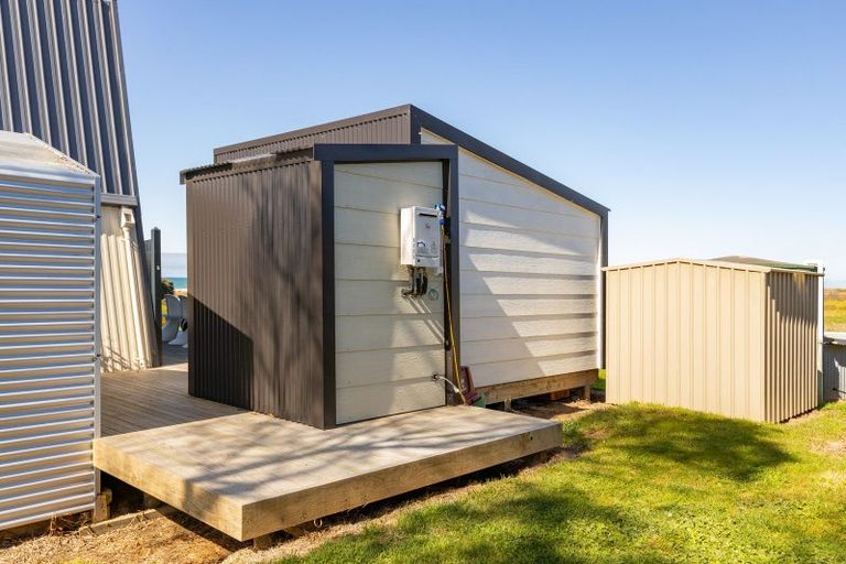Photo of property in 3 Harapaki Road, Riversdale Beach, Masterton, 5872