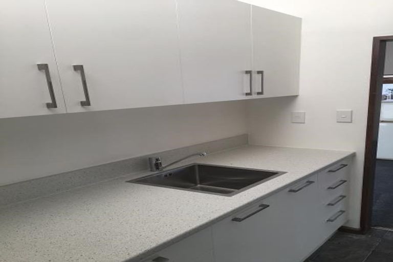 Photo of property in 43n Waimairi Road, Upper Riccarton, Christchurch, 8041