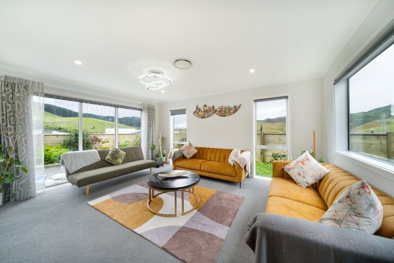 Photo of property in 42 Atherton Terrace, Churton Park, Wellington, 6037